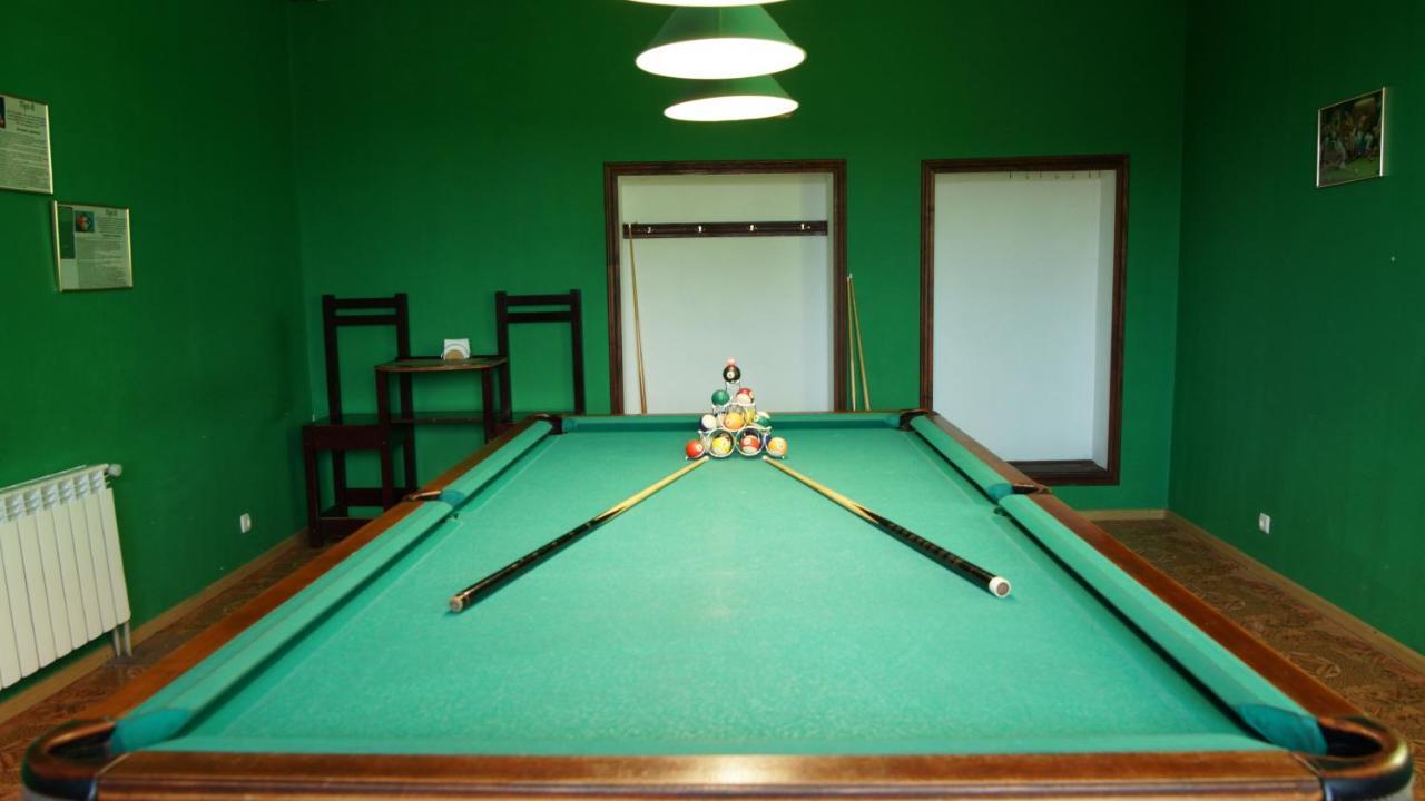 U Dvori Hotel Podgorodtsy ภายนอก รูปภาพ